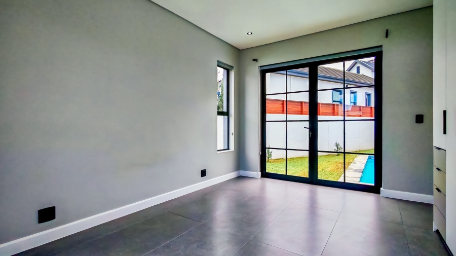 4 Bedroom Property for Sale in Sitari Country Estate Western Cape